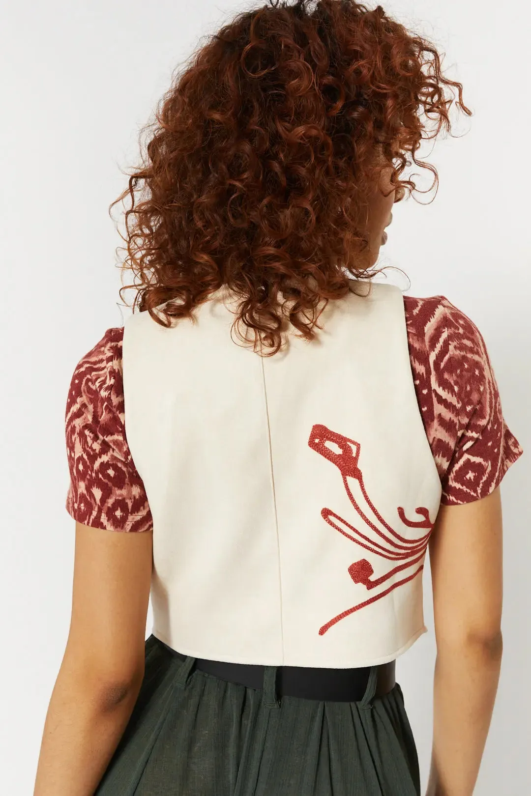 Gilet ivoire en simili suède à broderie | Gileto