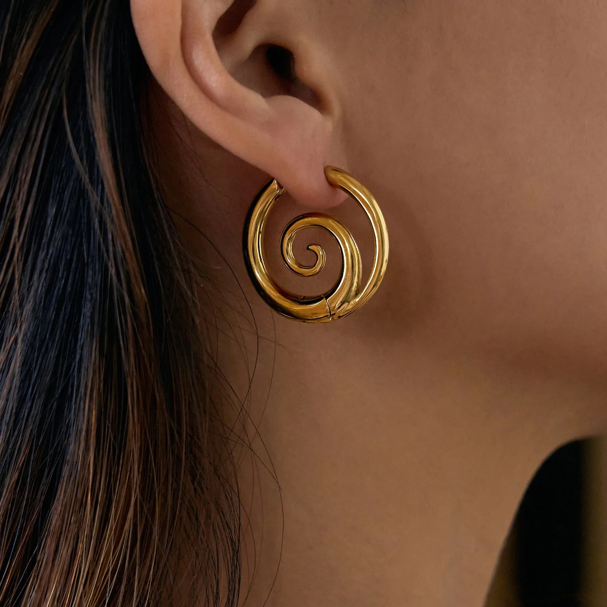 Swirl 18k Gold Hoop Earrings